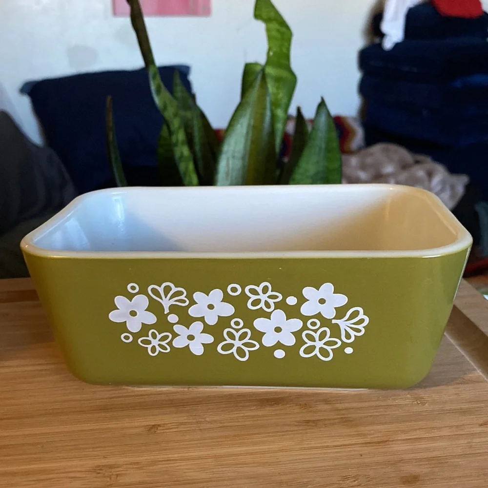 Pyrex Olive Green and White Floral Glass Bakeware Trio